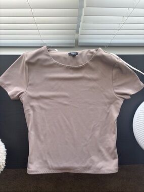 Express Body Contour Tee